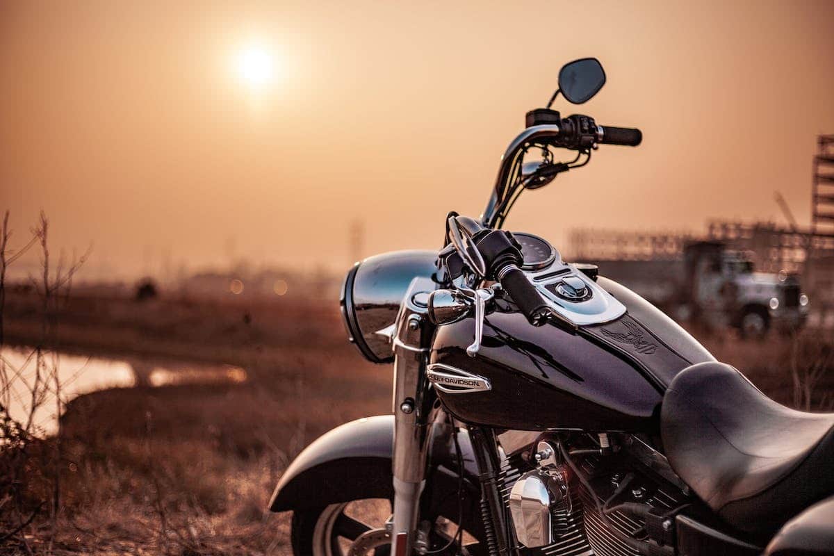 Les avantages d&rsquo;une assurance moto piste adaptée à vos besoins